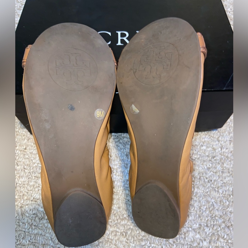 Tory Burch Ambrose Leather Logo Ballet Flats, Camel/Tan, size 9 - Picture 7 of 7